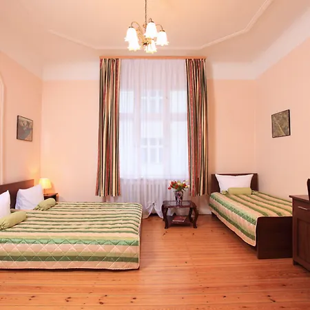 Hotel Central Inn am Hauptbahnhof Pension-3